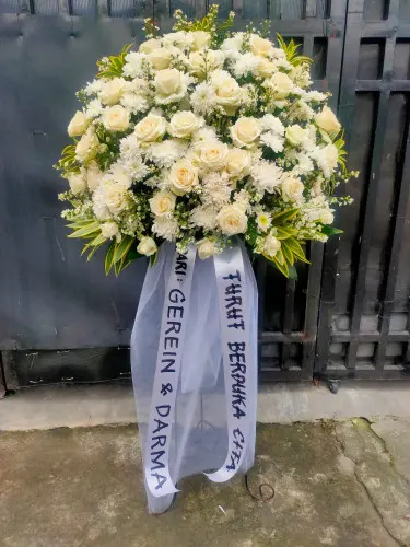 Krans Bunga Duka Cita  di Dhamasraya