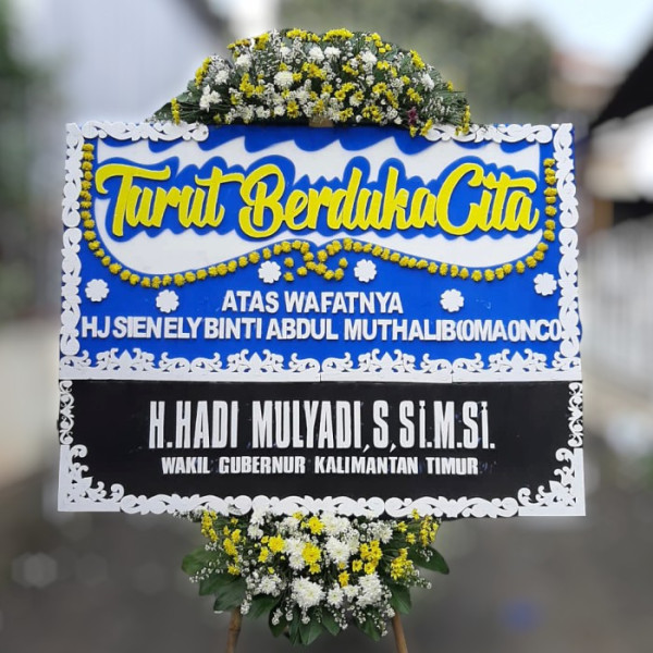 Karangan Bunga Duka  di Dhamasraya